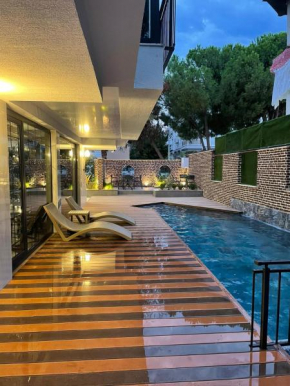 Estera Hotel Silent